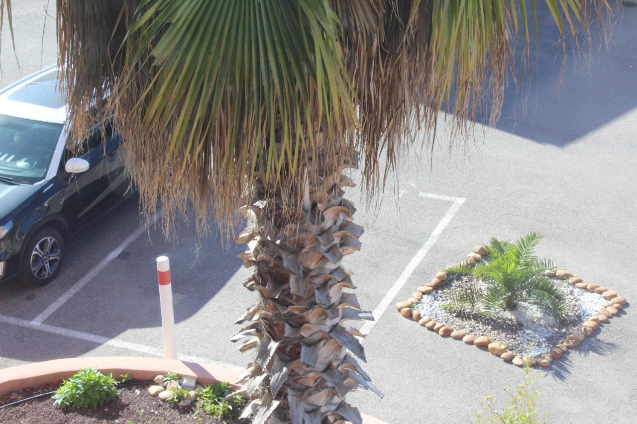 Hotel L'Hacienda Martigues Eksteriør billede
