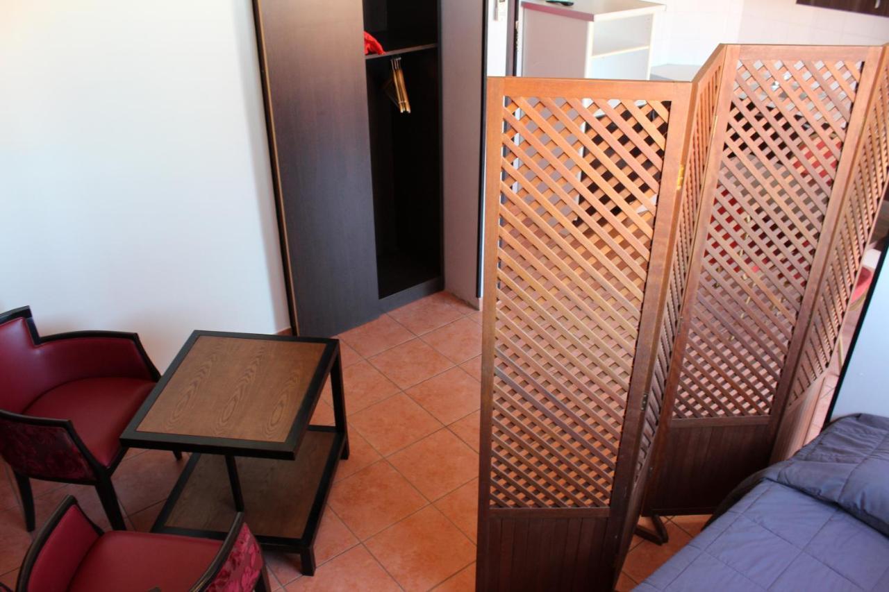 Hotel L'Hacienda Martigues Eksteriør billede